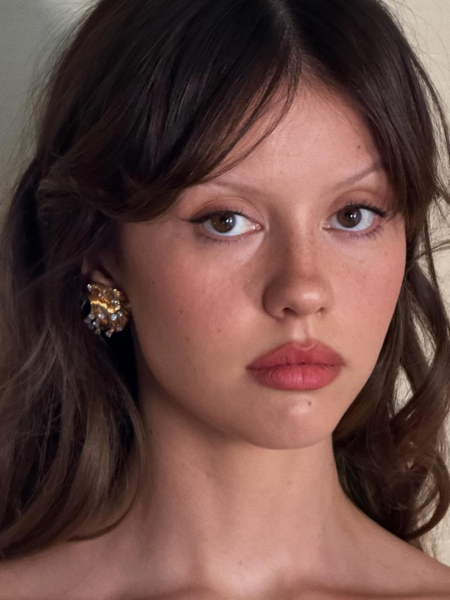 Mia Goth is a pale lip liner