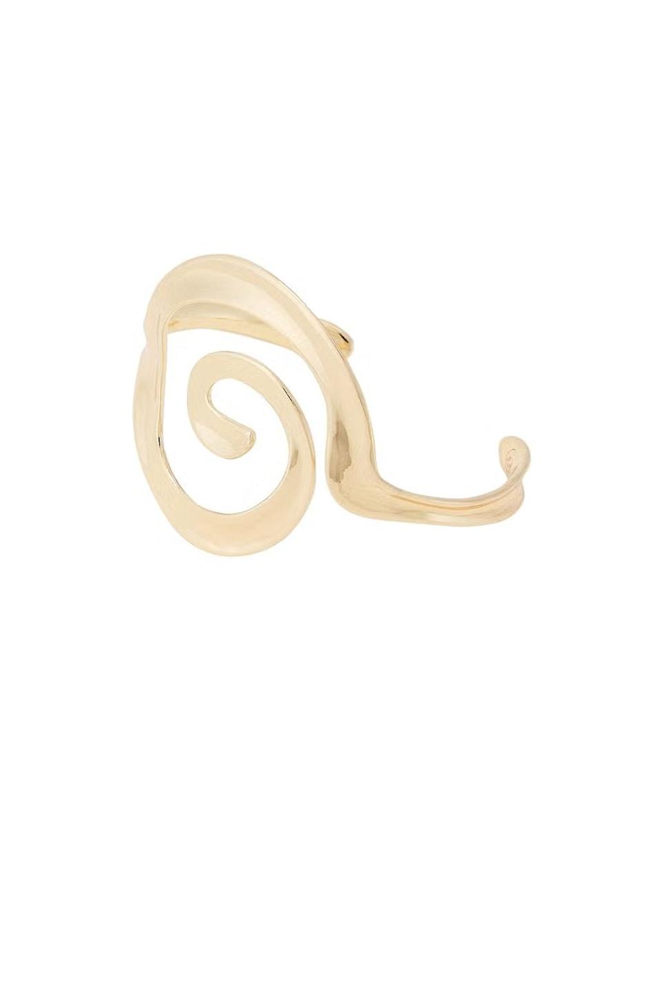 The Fashion Girl Way to Master Feature Style