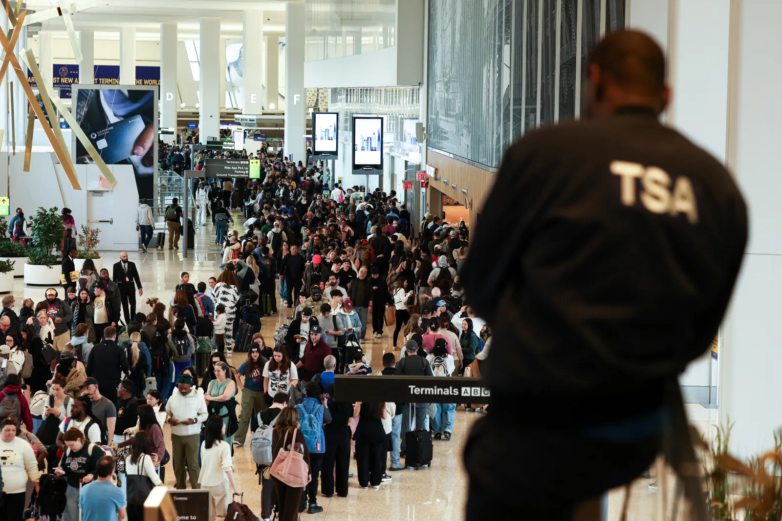 A full list of the worst airports for spring travel amid TSA's financial crisis